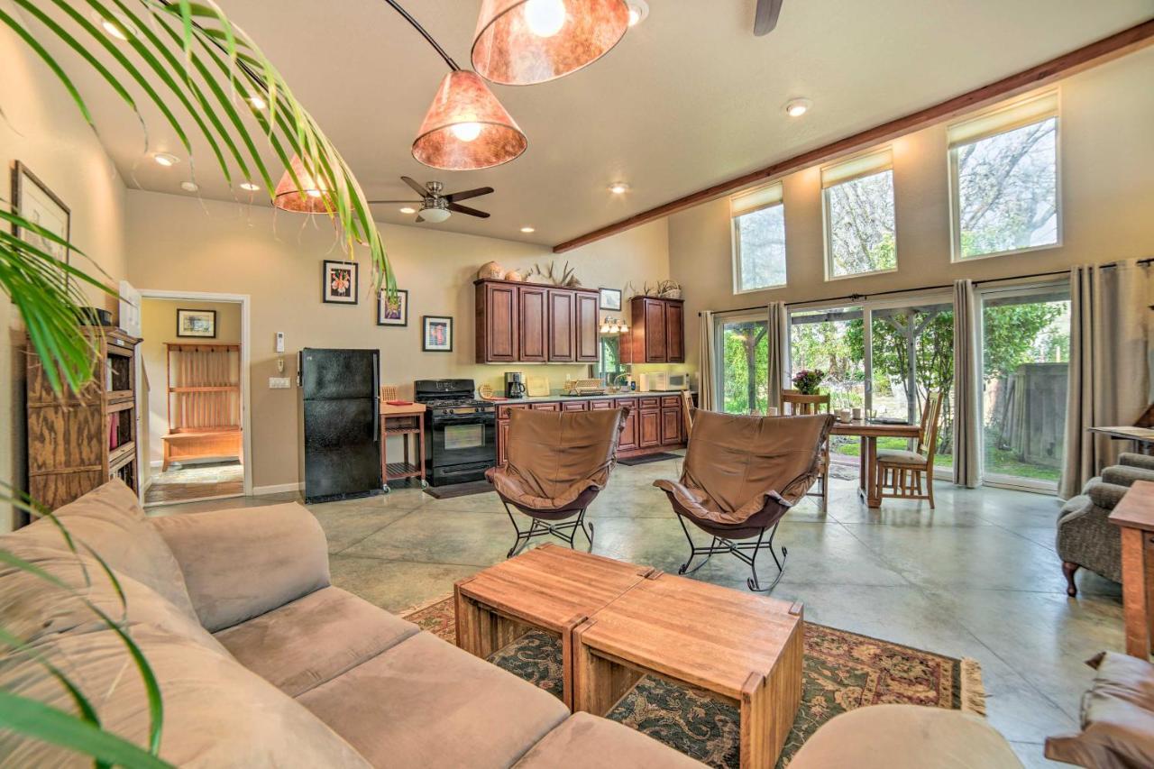 Hilltop Loft Ukiah Vacation Rental! Ngoại thất bức ảnh