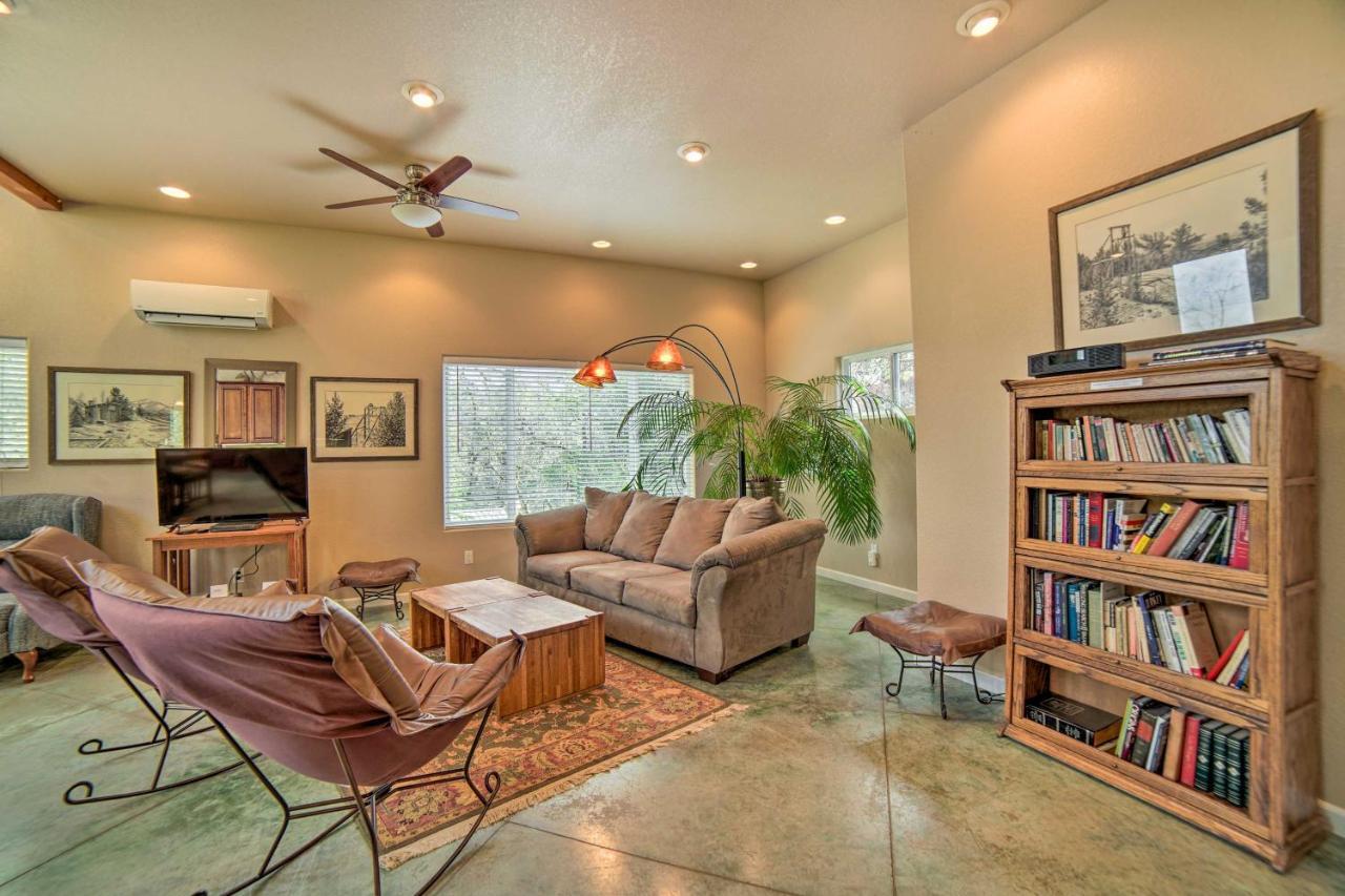 Hilltop Loft Ukiah Vacation Rental! Ngoại thất bức ảnh